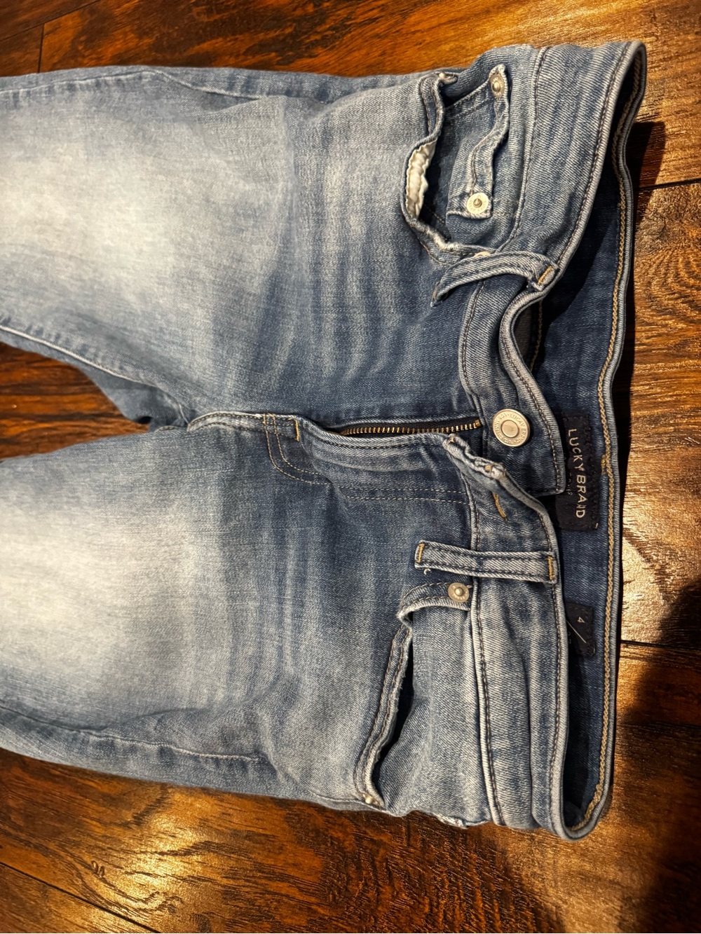 Lucky Brand Sweet Straight Jeans Women’s 4/27 Medium Wash Stretch Denim - Picture 3 of 8